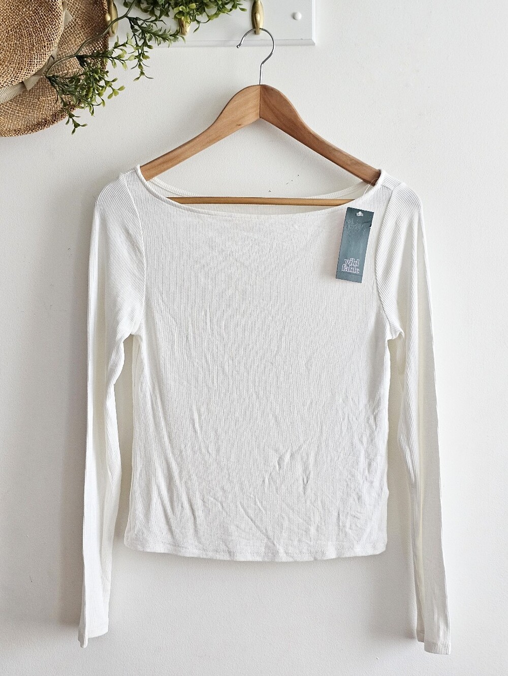 Wild Fable Women’s Cream Ribbed Boat Neck Long Sleeve Top Size M NWT